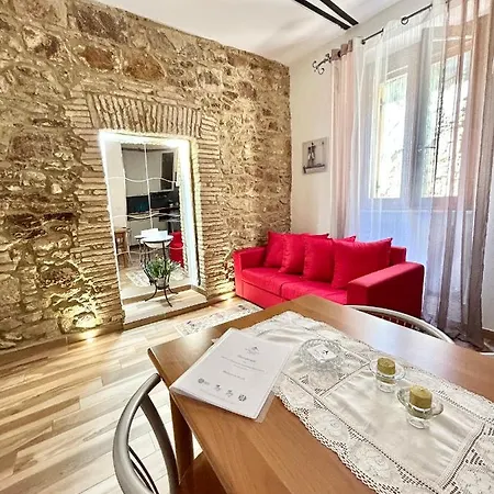 La Dimora Di Tommaso - Dimora Storica Bike Friendly B&B 4*