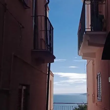 La Dimora Di Tommaso - Dimora Storica Bike Friendly Bed & Breakfast 4*