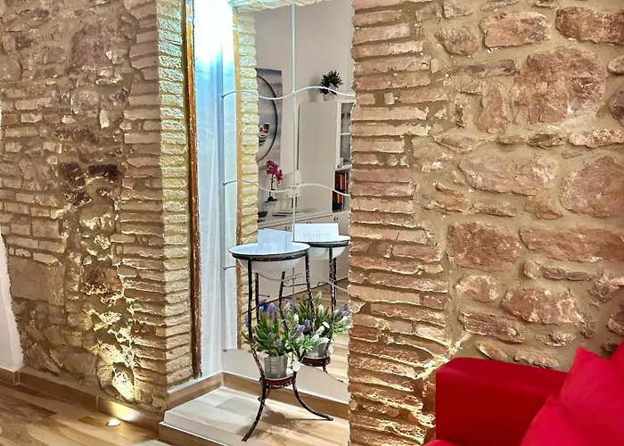 La Dimora Di Tommaso - Dimora Storica Bike Friendly Bed and Breakfast 4*